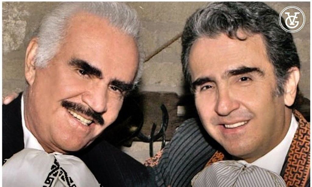 Vicente Fernández Jr. niega enfermedad grave de su padre | ¡HOLA!
