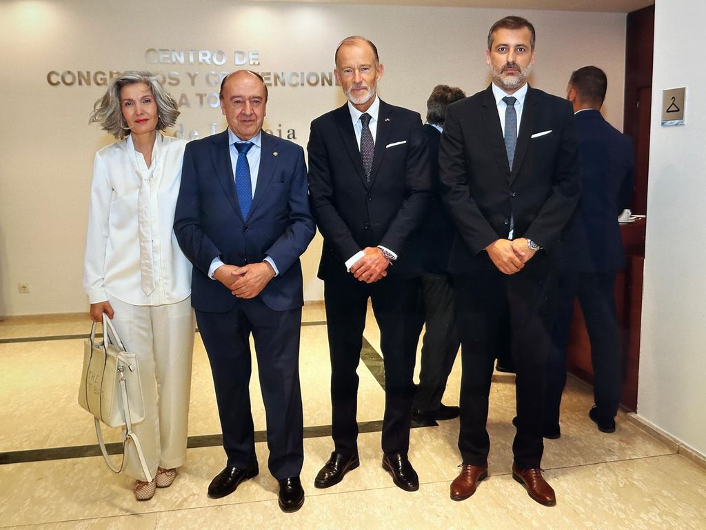 Lydia Rivera, Julio Lage, Kyril de Bulgaria