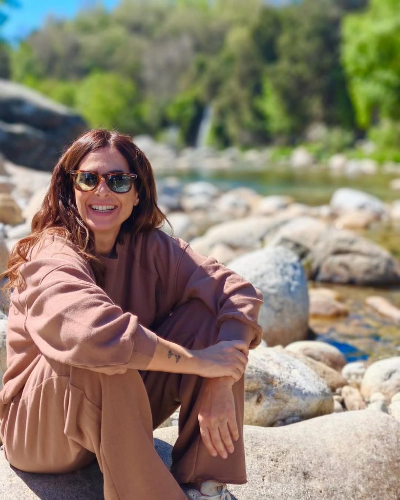 Nuria Roca triunfa sin maquillaje en su última escapada rural