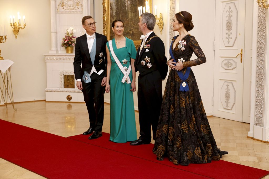 La reina Mary de Dinamarca y el rey Federico X
