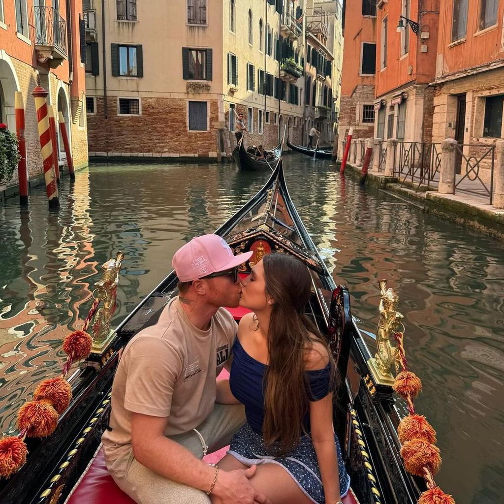 Saúl Canelo Álvarez y Fernanda Gómez en Italia
