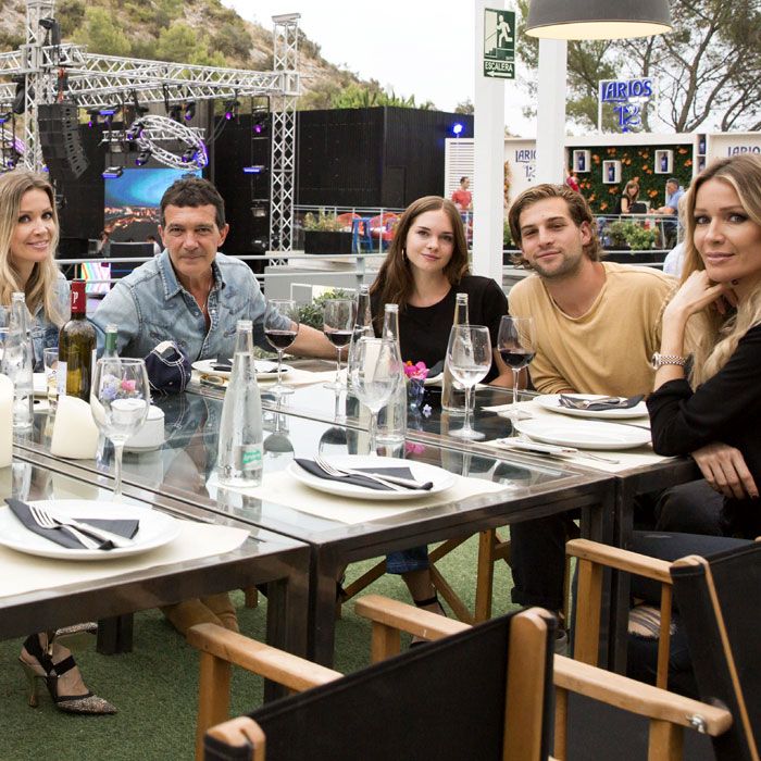 Stella del Carmen, con un atractivo acompañante en Marbella