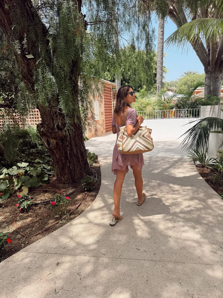 Virginia Troconis de vacaciones de verano en Tarifa con su marido, 'El Cordobés', 2026.