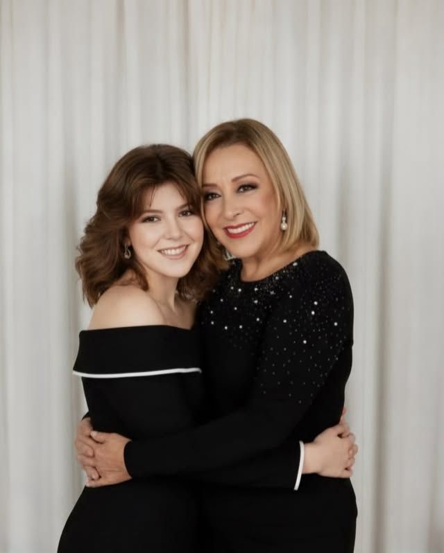 Sylvia Pasquel se valió de la inteligencia artificial para recrear un retrato junto a su fallecida hermana Viridiana