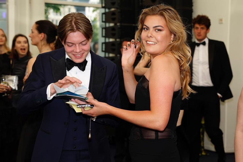 Claus-Casimir, con su hermana Eloísa