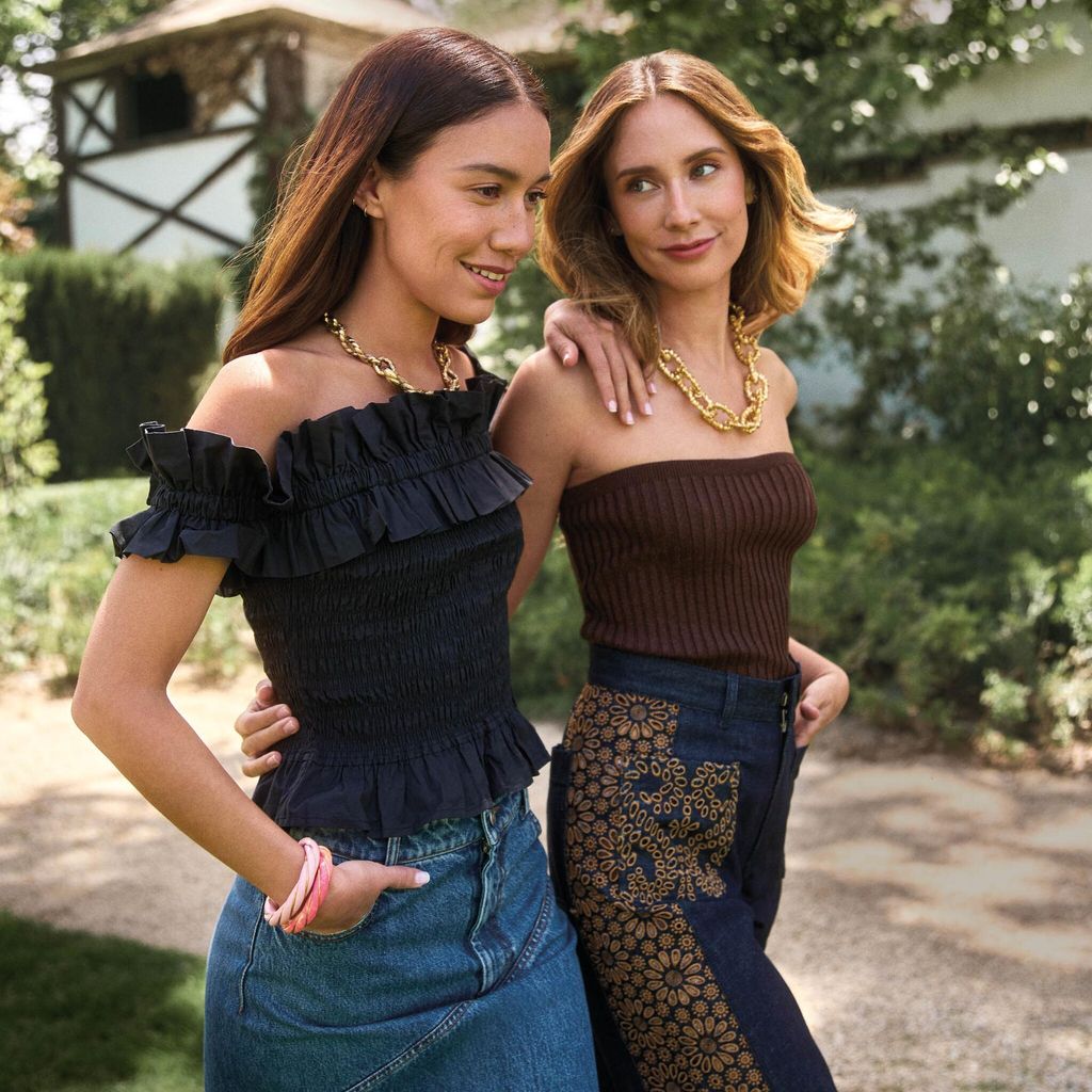 HOLA4118 MELISSA Y GRACE VILLARREAL