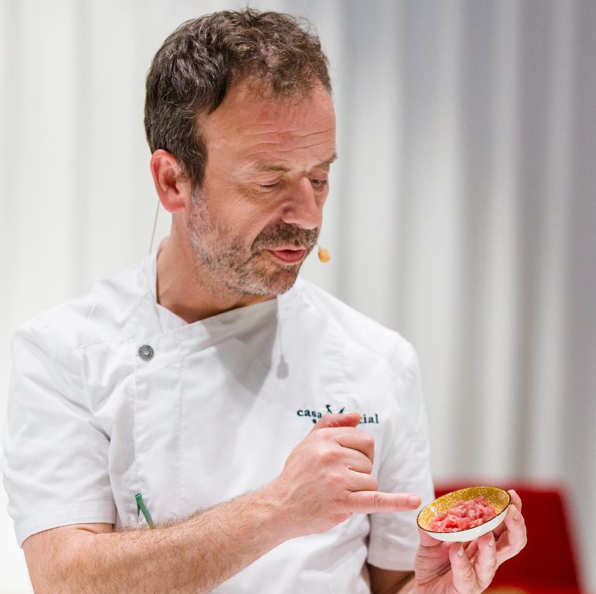 El chef Nacho Manzano, autor del menú que deberán cocinar los concursantes