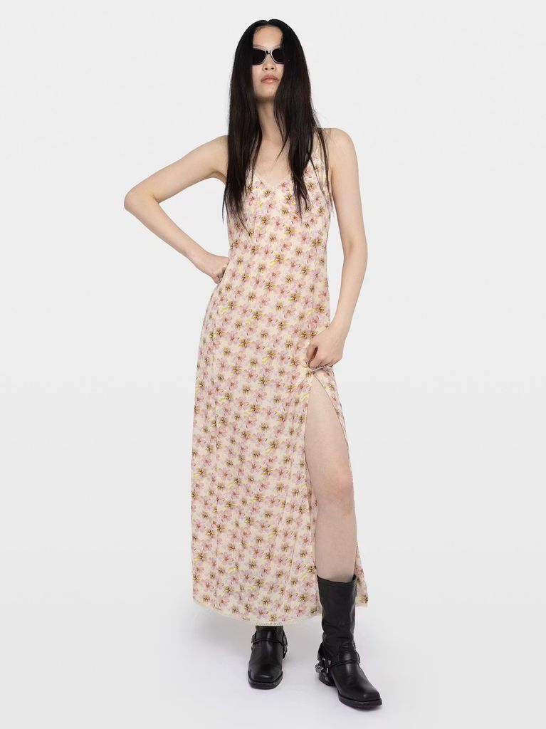 Vestido rosa con estampado de flores de Zadig & Voltaire.