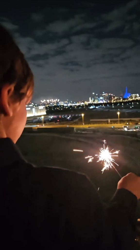 Cayetano Rivera felicita a su hijo con esta foto