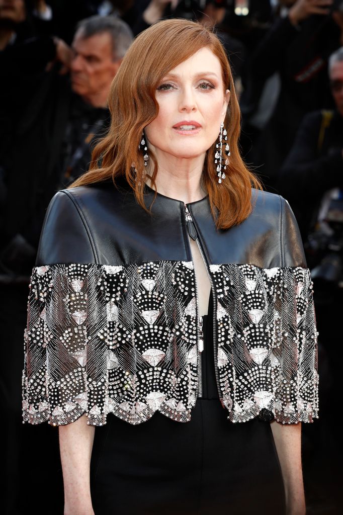 Julianne Moore, 64