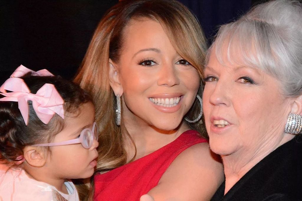 Mariah Carey con su hija Monroe y su madre Patricia