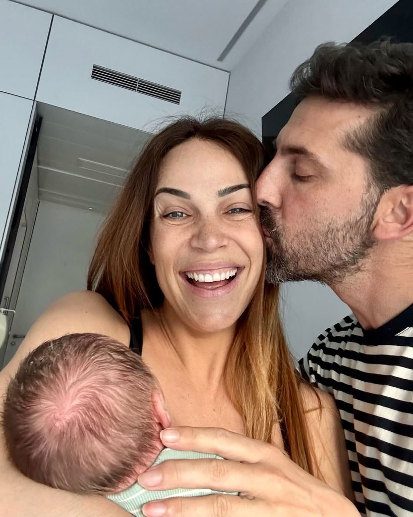 Nerea Garmendia posa con su hijo