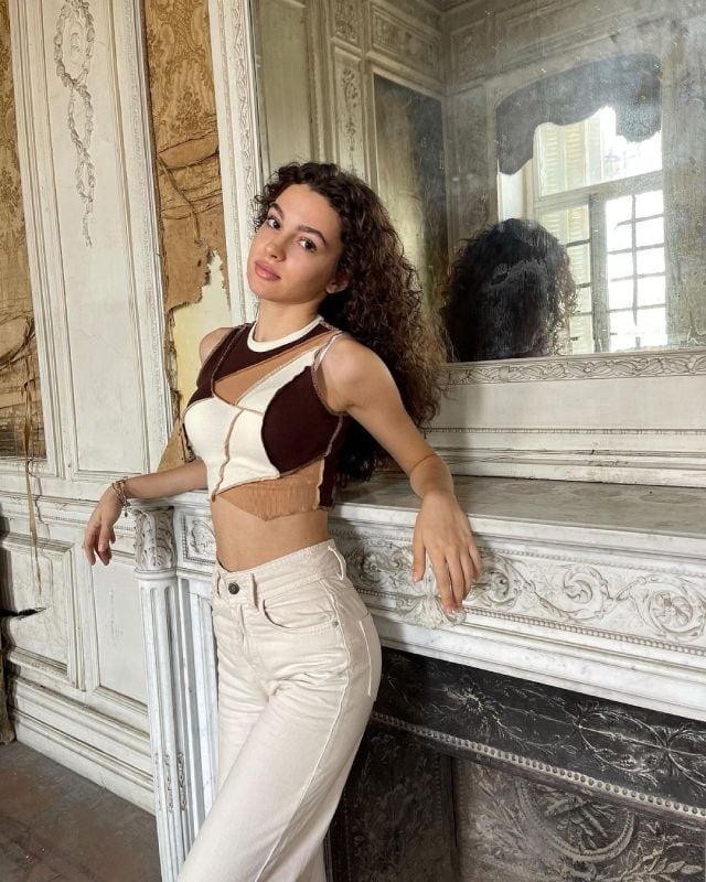 Descubre a Su Burcu Yazgi Coşkun de 'Hermanos'