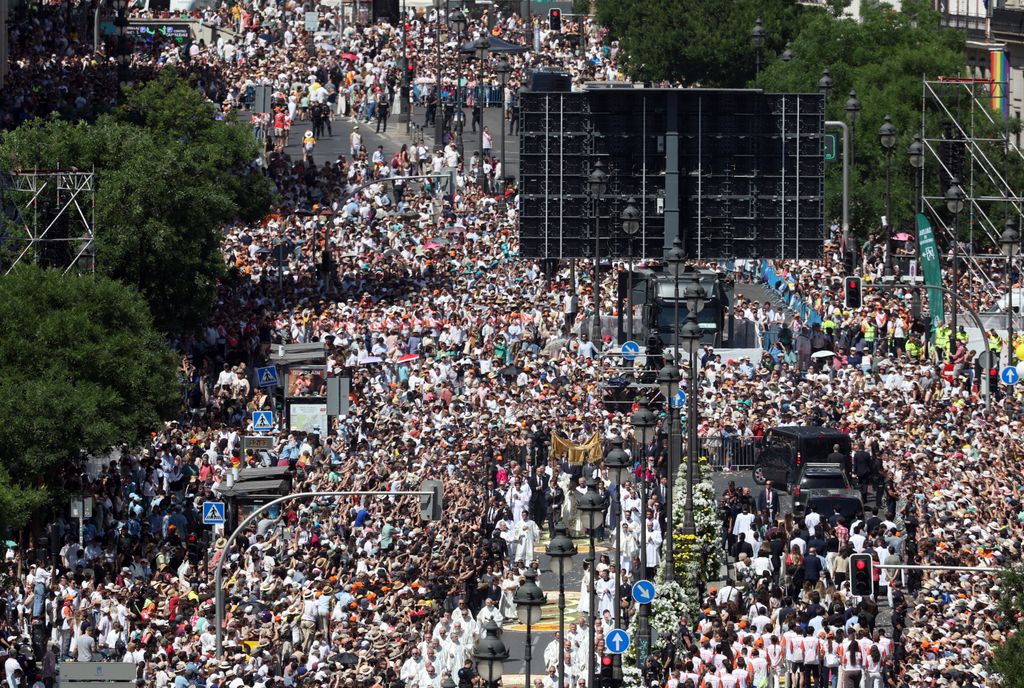 En Cibeles se han congregado más de un millón de personas