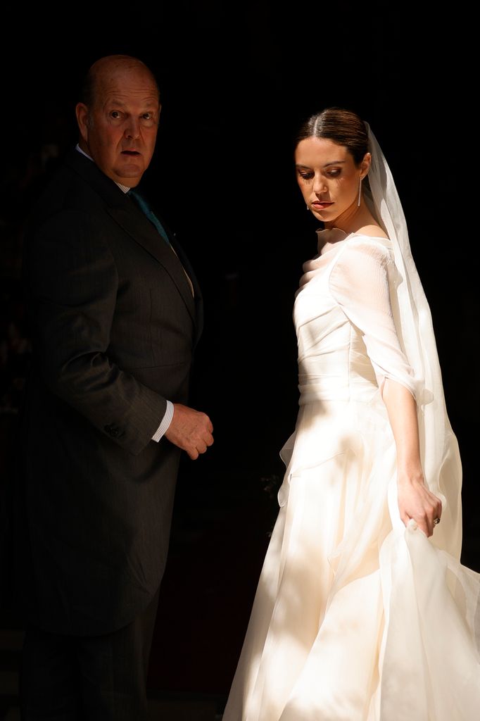 Myriam González, vestida de novia, en su boda con Luis Domecq.