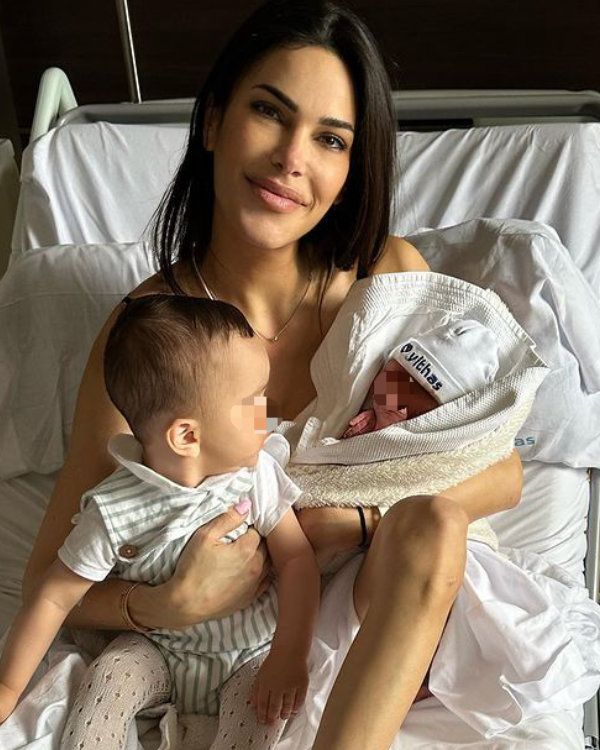 Carla Barber con sus dos hijos, Bastián y Bosco 