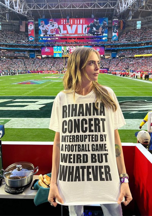 El gesto viral de Cara Delevingne en apoyo a Rihanna durante la Superbowl