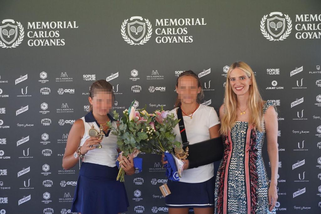 Teresa Baca ha arropado a Carla Goyanes y Cari Lapique en el torneo que rinde homenaje a Carlos Goyanes