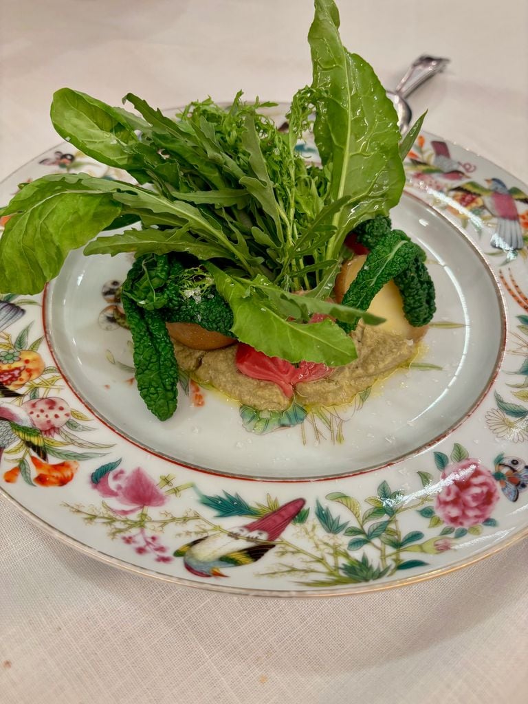 Verduras desterradas de Sanlúcar, baba ganoush y aceite de sésamo, de La Maestría (Sevilla)