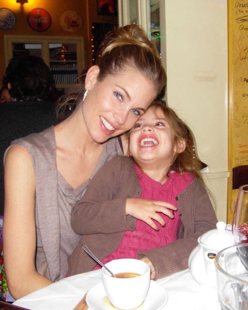 Helen Svedin y su hija Stella, cuando era pequeña