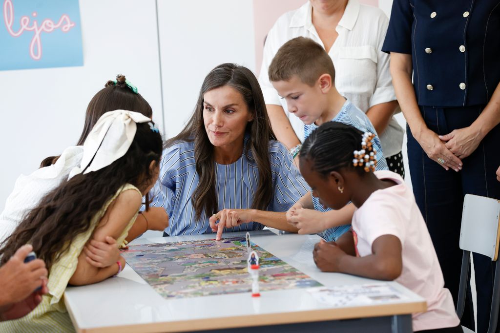 La reina Letizia en la apertura del curso escolar 2025-2026 en un colegio de Rincón de Soto en La Rioja