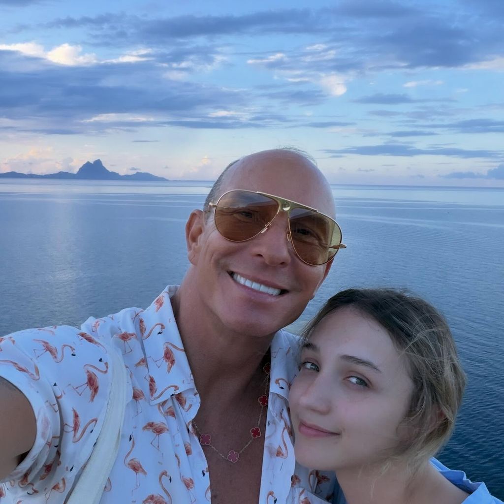 Erik Rubín felicitó a su hija Nina