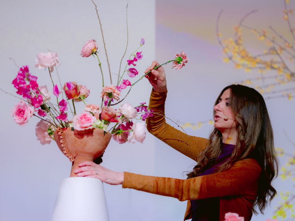Los ramos de Blue Jasmine se caracterizan por el uso de flores pequeñas, colores llamativos y la delicadeza.