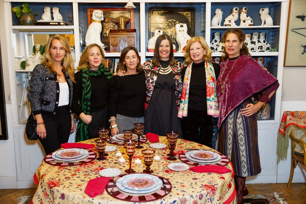 Patricia Cuadrado, Ana Fernández de Heredia, María López-Elola, Verónica Durán Castello, Paz Barroso Fernández de Araoz, y Jasna-Góra Potocka Roca de Togores