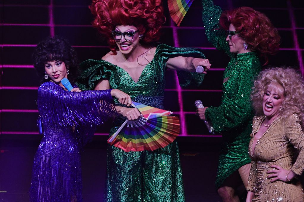 Danna, Carlos Fonseca y Mariana Treviño