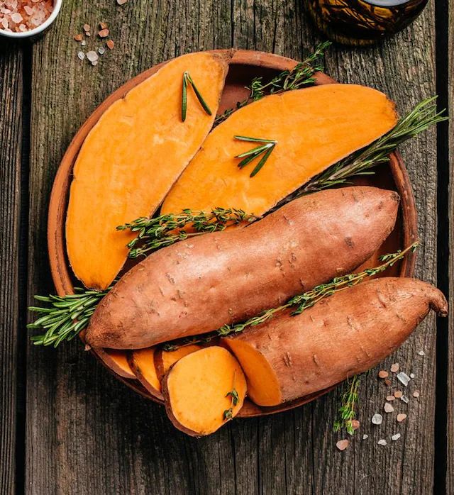 El boniato es un tubérculo que también se conoce como 'patata dulce'.