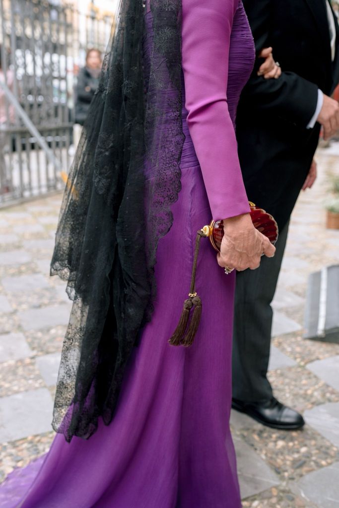 Mantilla de chantilly para madrinas