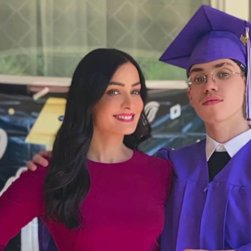 Dayanara Torres con su hijo