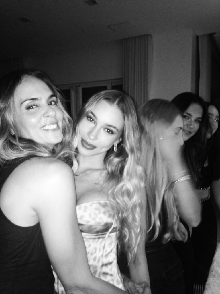Luna celebró sus 23 años junto a su mamá y hermana