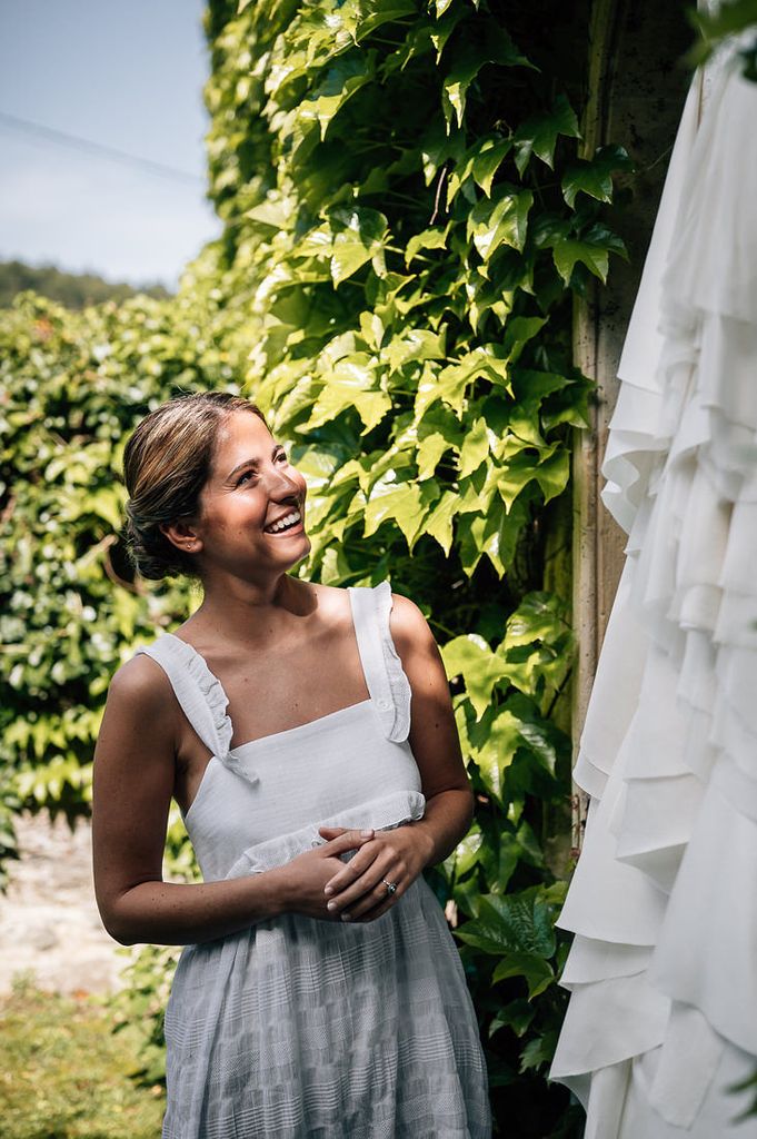 Natalia con vestido de novia de Manuel de Vivar en su boda con Nacho