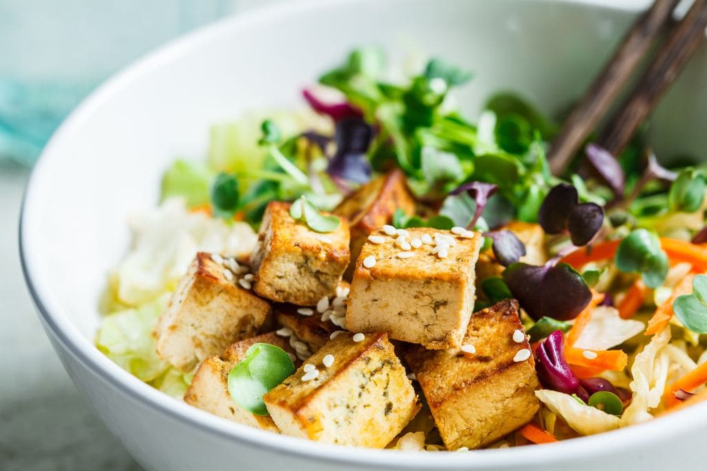 Ensalada de tofu.