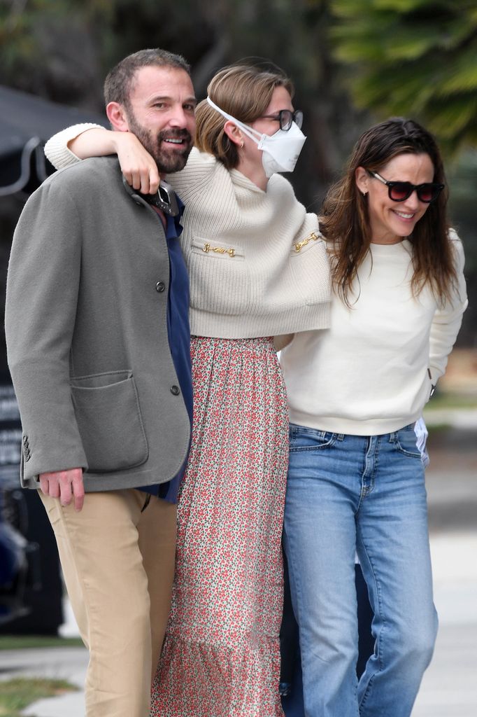 Ben Affleck y Jennifer Garner se mostraron sonrientes.