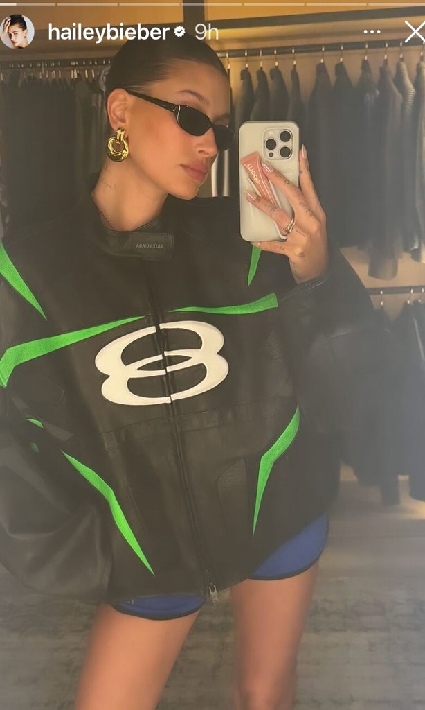 La influencer compartió su outfit urbano