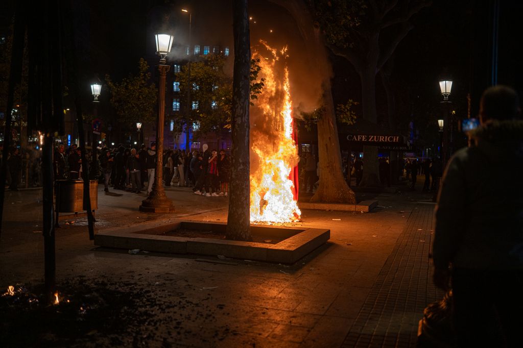 Imagen de uno de los incendios provocados del pasado en las calles de Barcelona