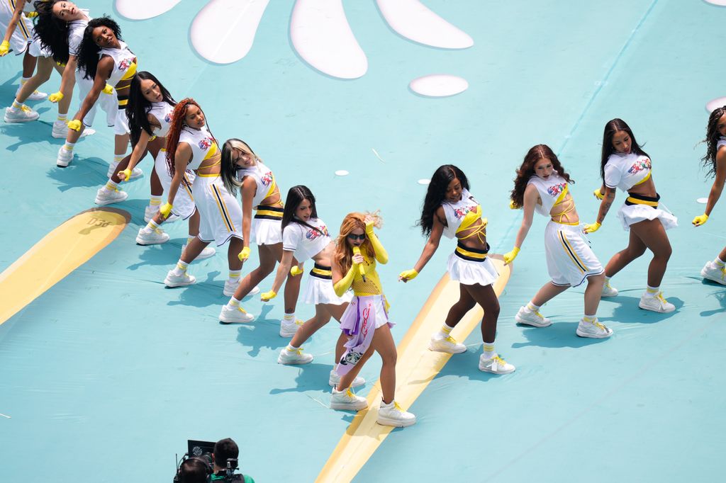 Shakira interpretándo 'Dai Dai' en el Mundial 2026