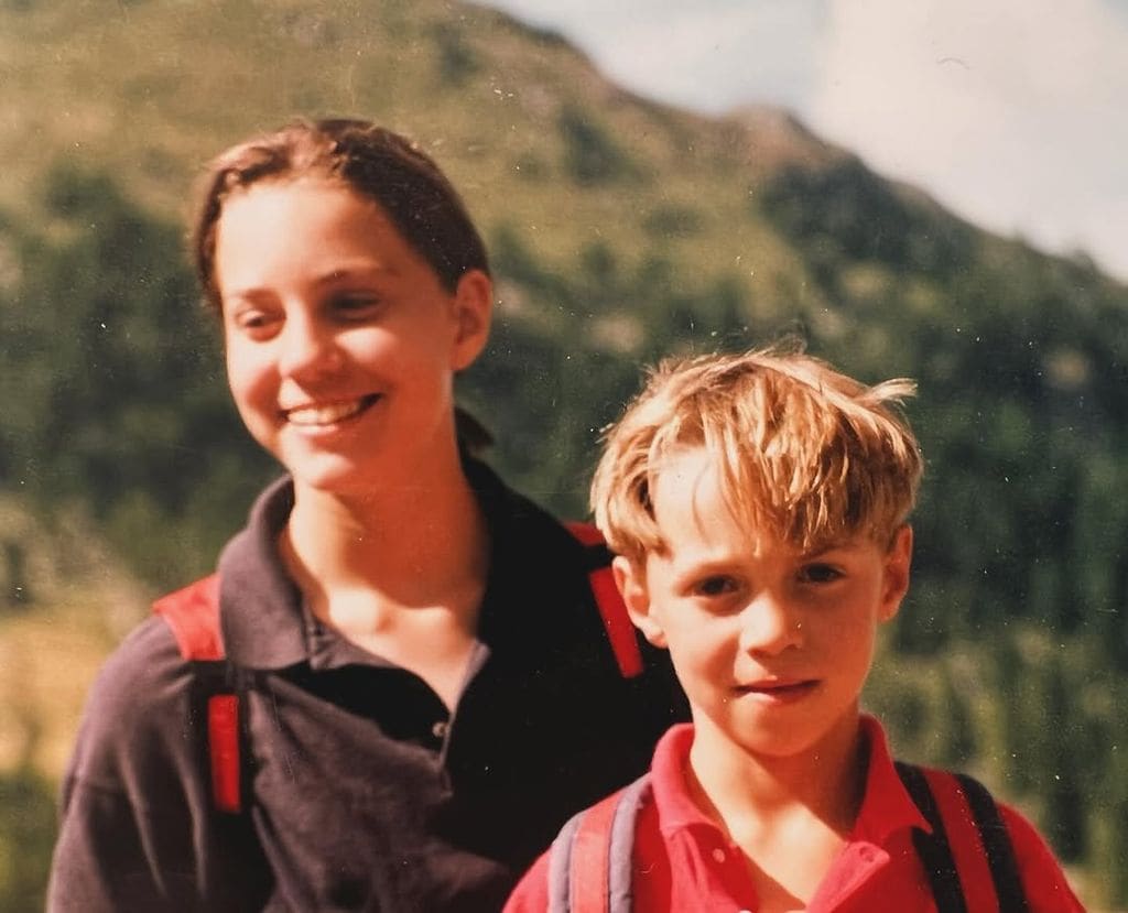 En marzo de 2024, James Middleton compartió esta nostálgica foto con su hermana junto a un mensaje de apoyo.