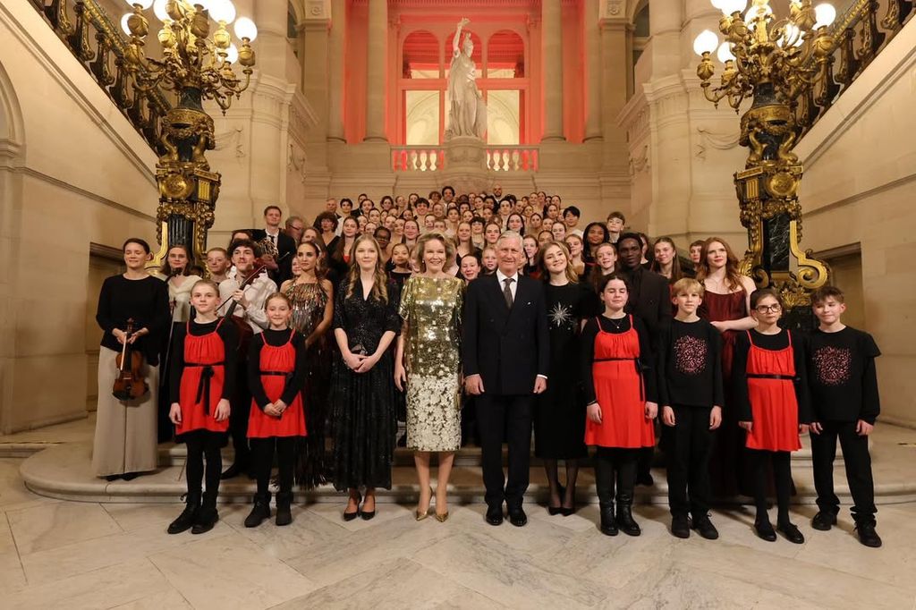El rey Felipe de Bélgica, la reina Matilde de Bélgica, la princesa Isabel de Bélgica y la princesa Leonor de Borbón recibirán a unos 550 invitados esta noche en el Palacio Real para el concierto de Navidad.