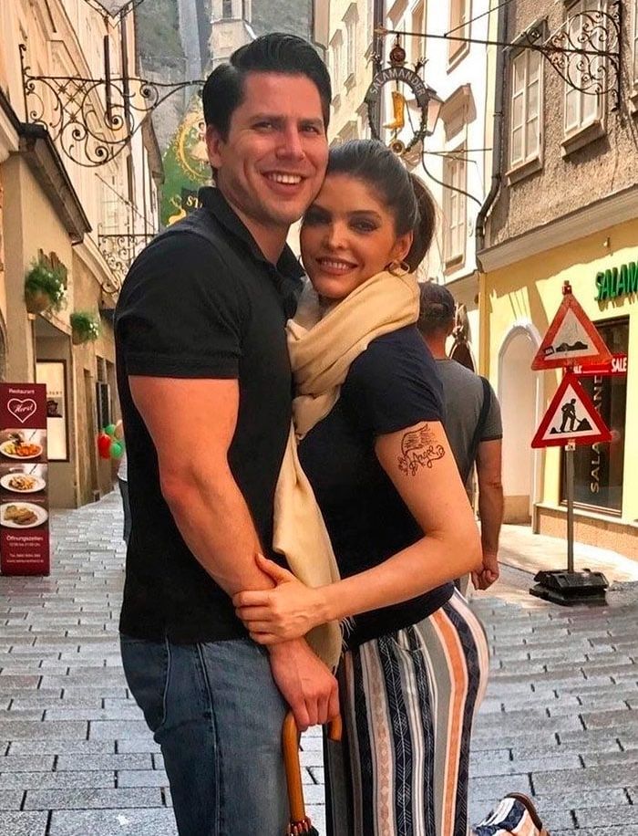 Ana Bárbara y su prometido