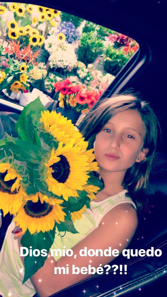 Geraldine Bazán y sus hijas