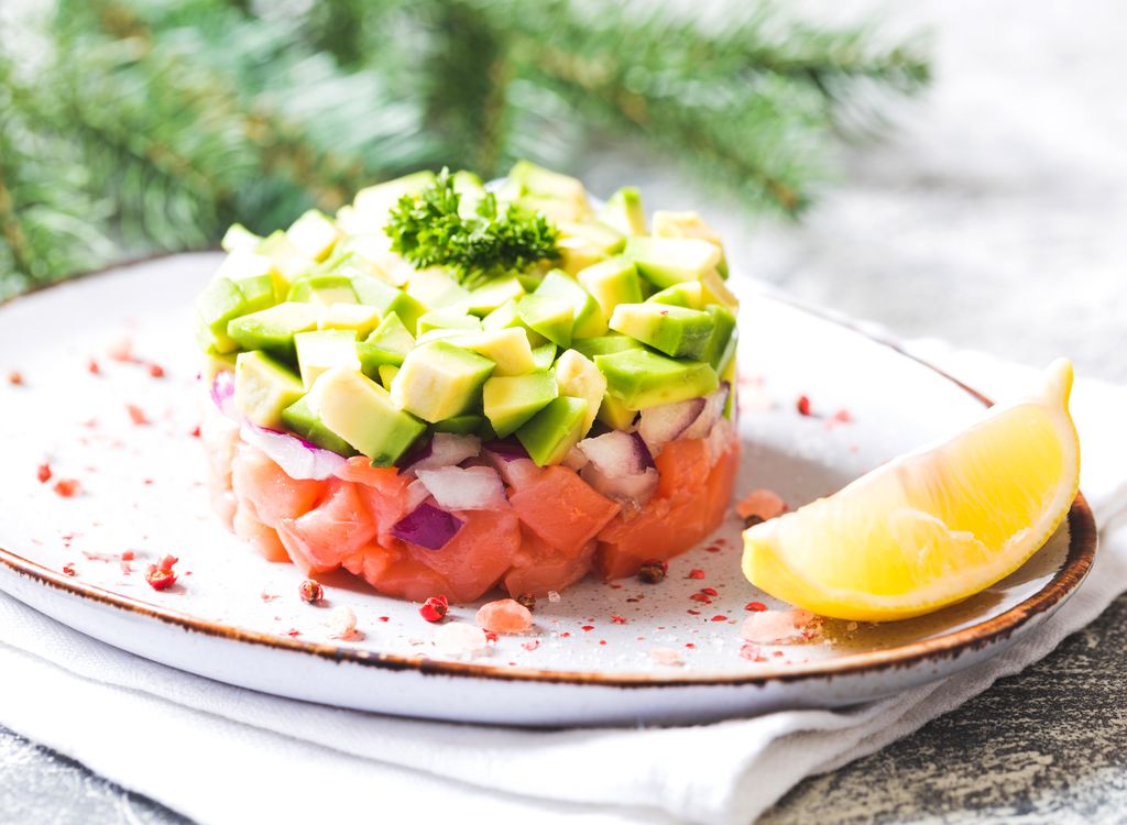 Tartar de aguacate y salmón