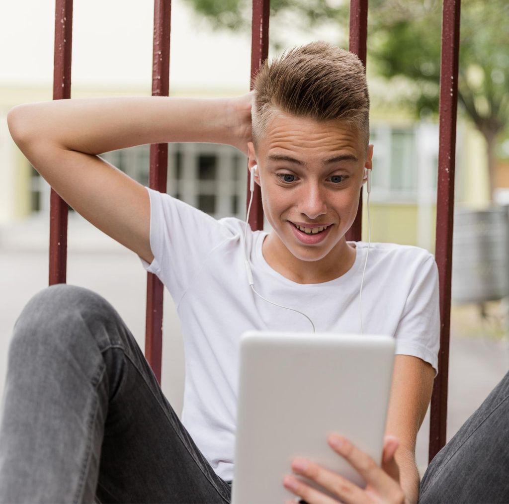 Adolescente con cara de sorpresa