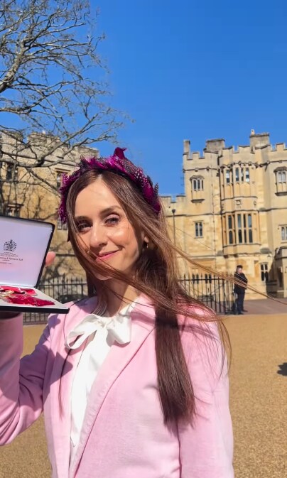 La bailarina Marianela Nuñez recibe la OBE por el rey Carlos III 