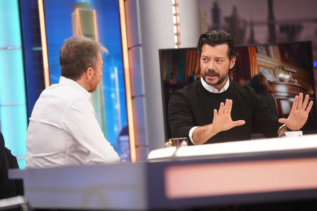 Álvaro Morte durante su visita a 'El Hormiguero'