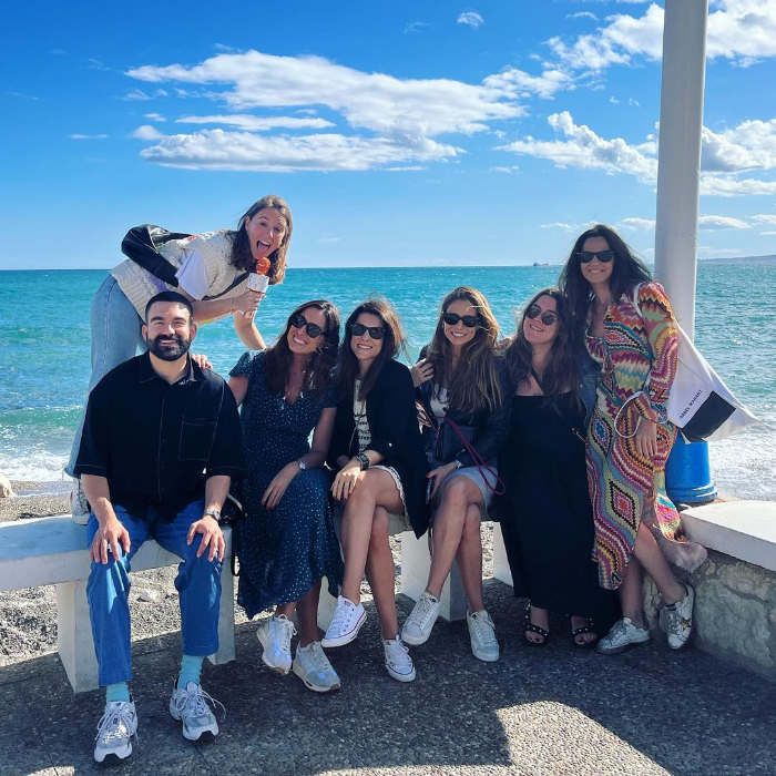 Lucía Villalón en la despedida de soltera de la novia de Matías Prats Jr