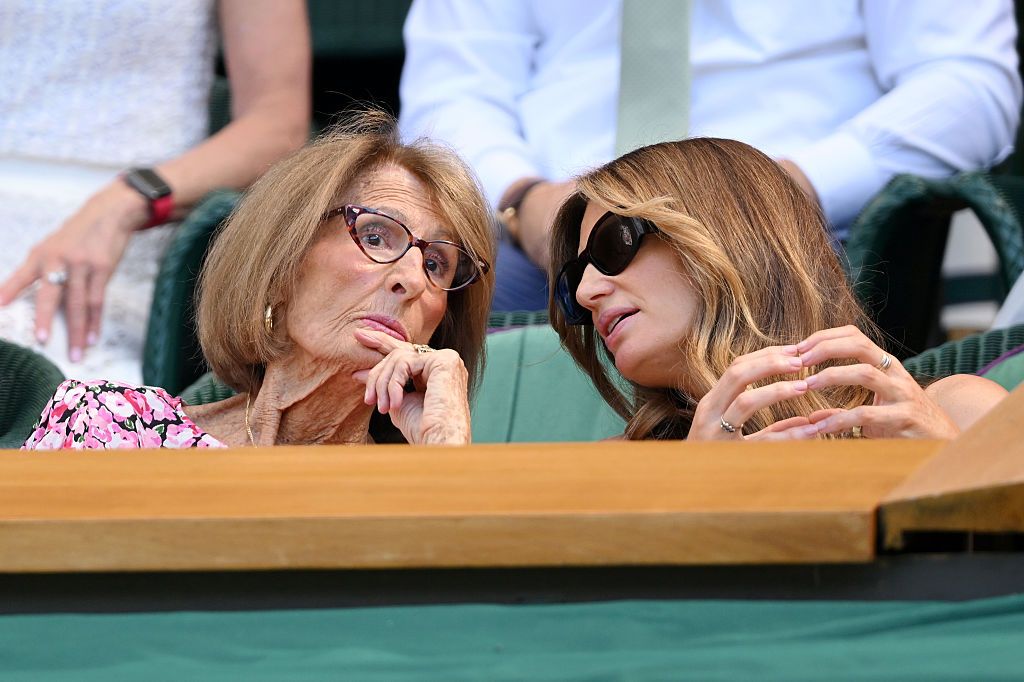 Lady Annabel Goldsmith y Jemima Khan este pasado mes de julio en Wimbledon