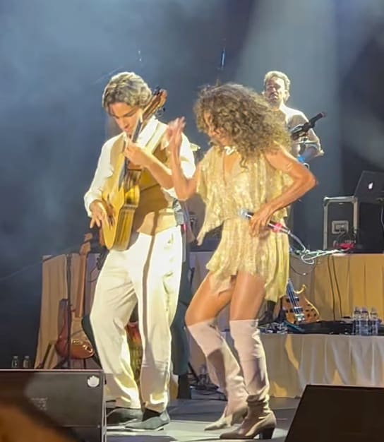 Rosario Flores y su hijo